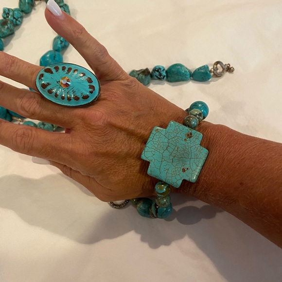 Turquoise Jewelry Set - Picture 4 of 5